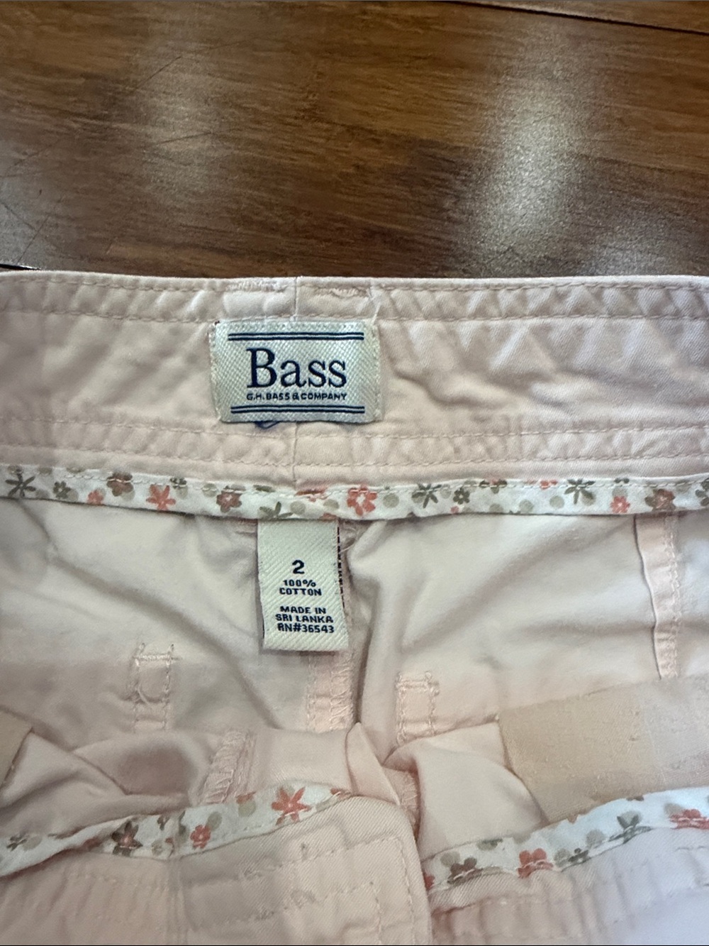 Women's Light Pink Cotton Bermuda Shorts with Button Pockets - Picture 2 of 3